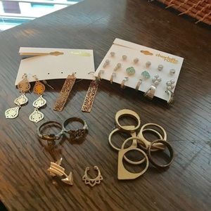 Bundle of accessories!